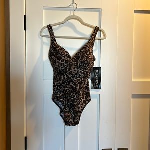 NWT cheetah/leopard print sz 12 Miraclesuit
